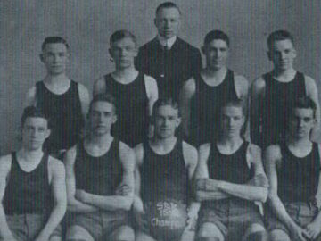 1916 Basketball Team