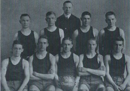 1916 Basketball Team